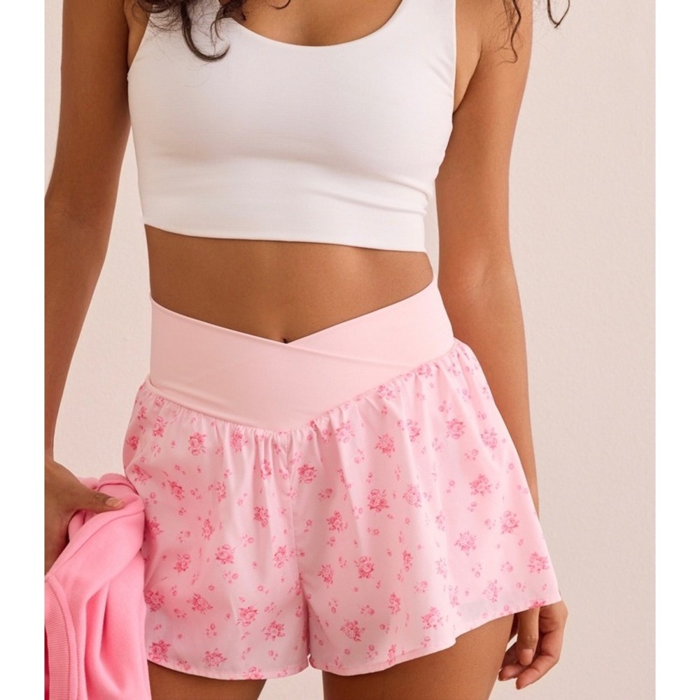 AS Revival Ballerina Pink Floral V-Waist Flowy Athletic Shorts Size XL - Picture 1 of 7